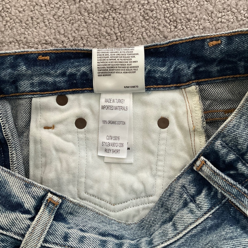 Agolde Riley Denim Short - Picture 3 of 4